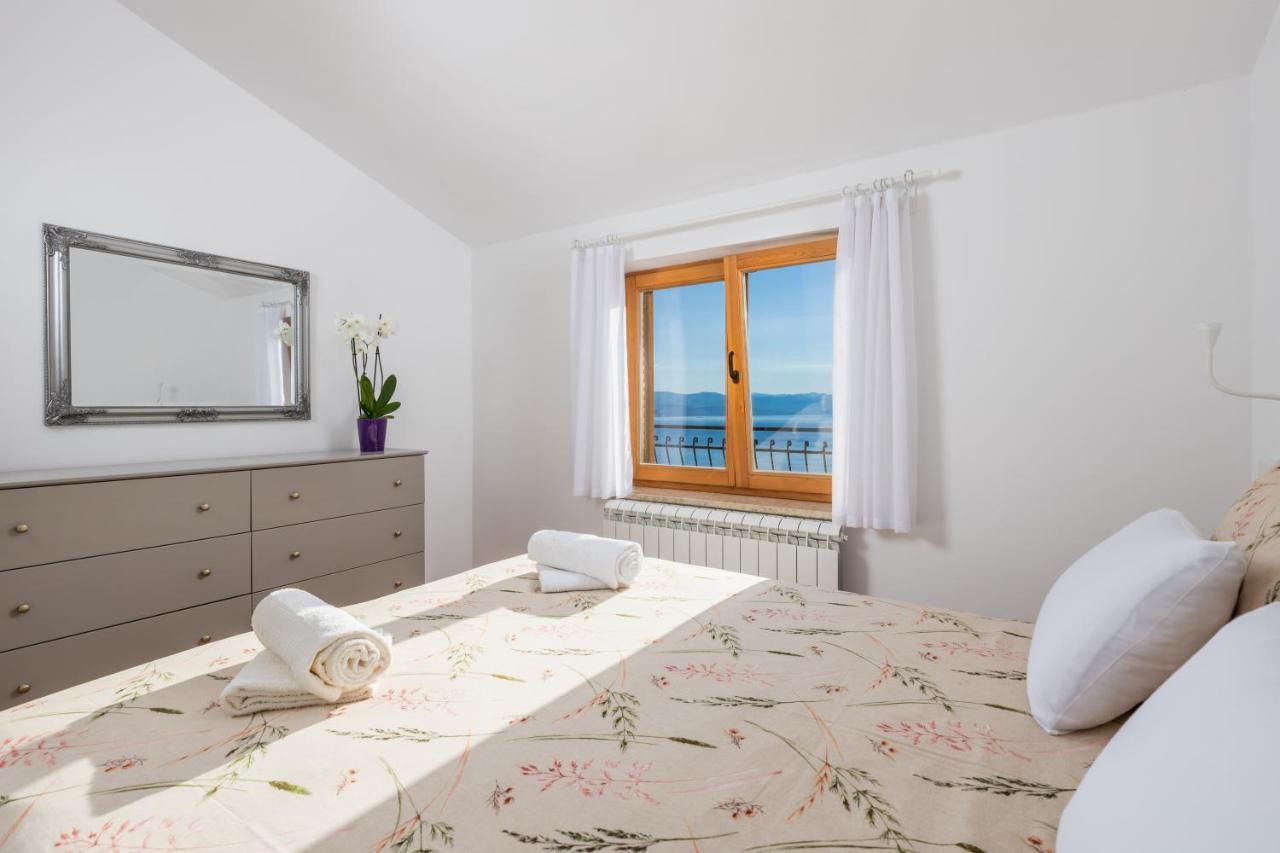 Blue Horizon Apartment โอปาติยา ภายนอก รูปภาพ